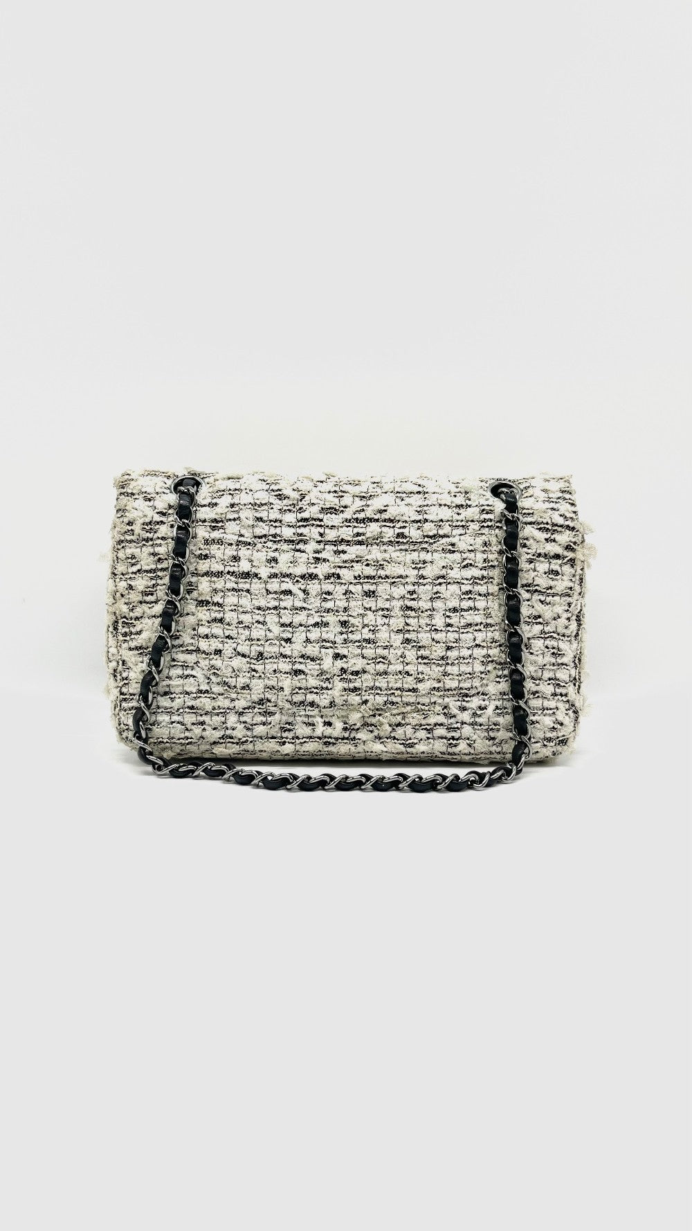 Preowned. Chanel Reissue Tweed Medium Flap With Garden Charm SHW. 7555998|13801