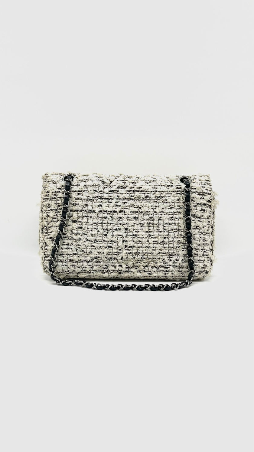 Preowned. Chanel Reissue Tweed Medium Flap With Garden Charm SHW. 7555998|13801