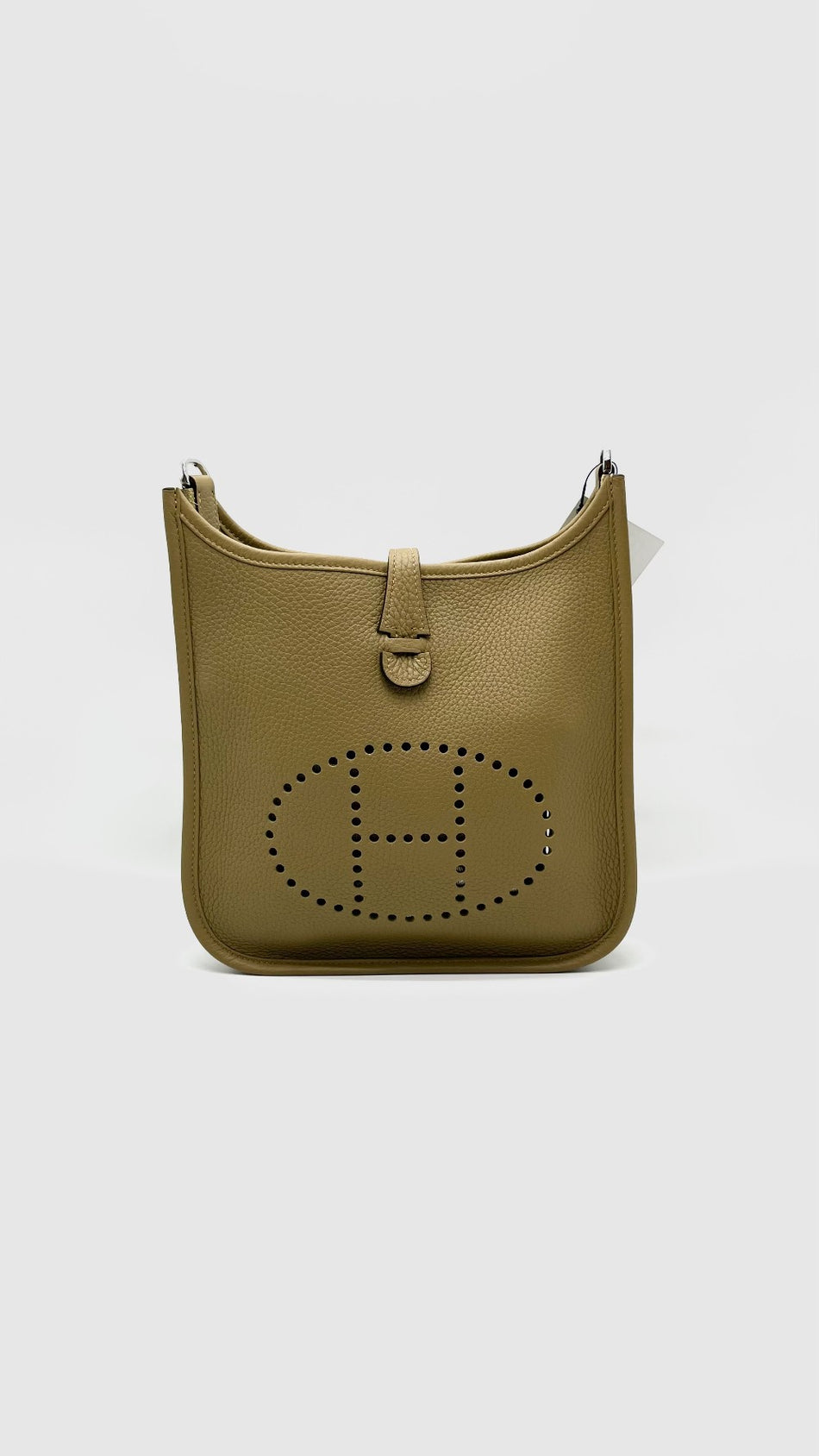 Brand New. Hermes Evelyne 23 Dune Togo PHW. GBS001ZB|16792
