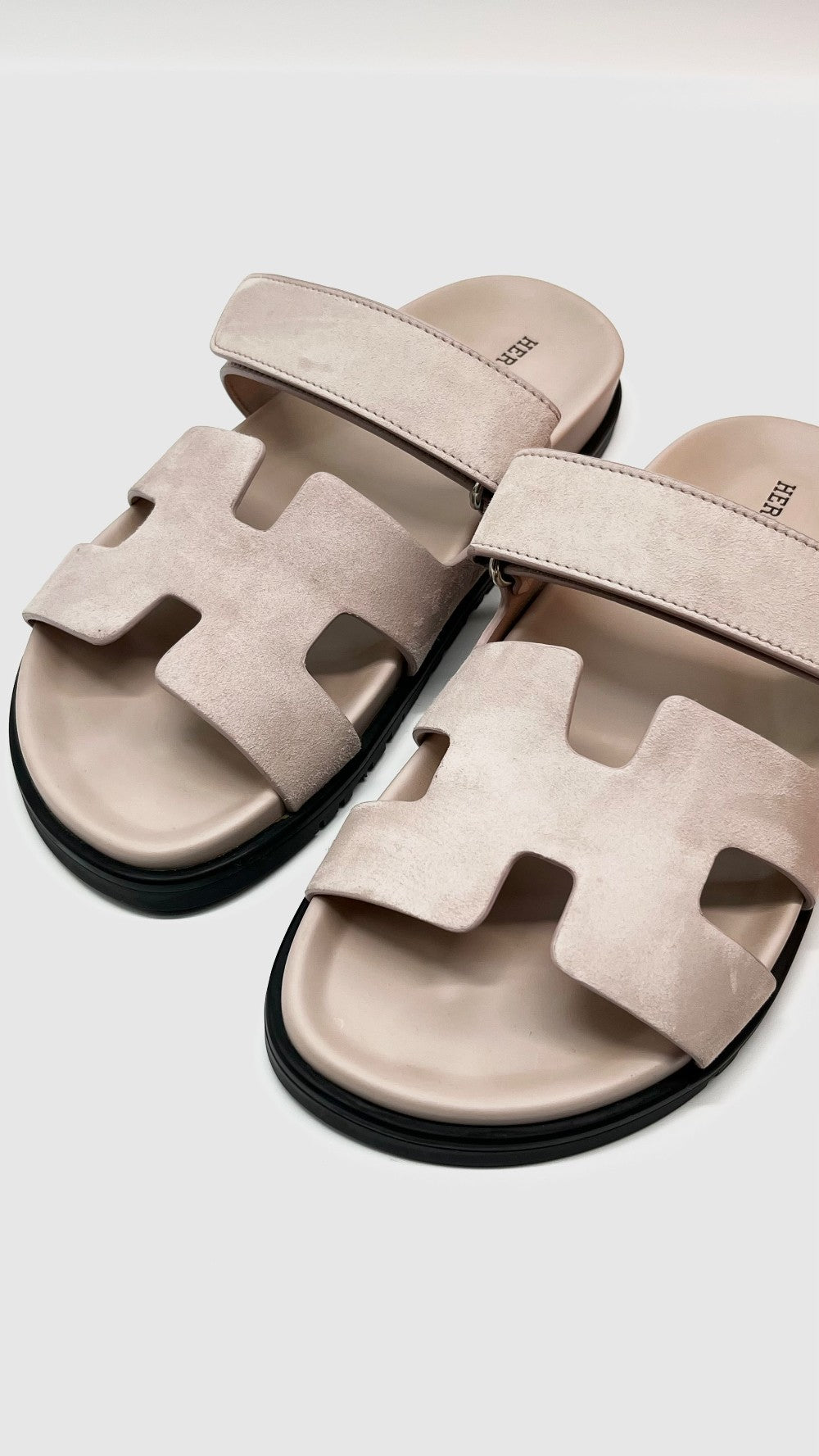 Like New. Hermes Chypre Suede Rose Porcelaine. 37.5|6859