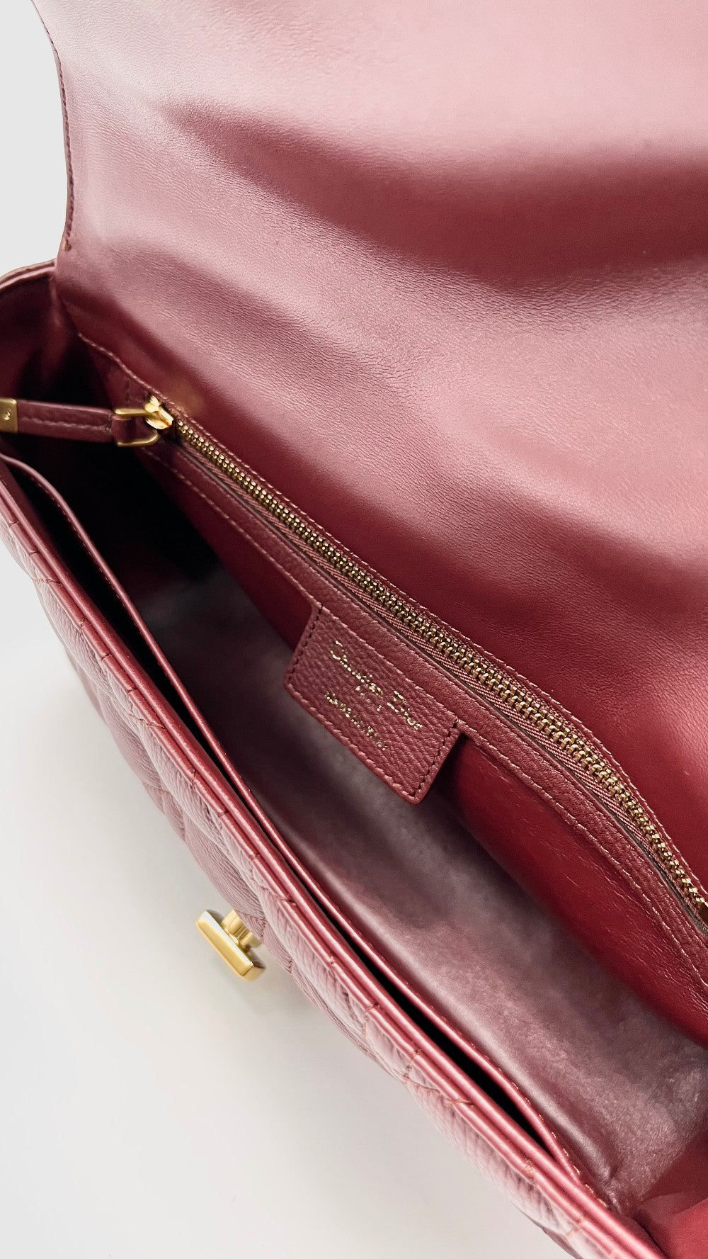 Preowned. Dior Caro 30 Montaigne Maroon.09MA0251|13963