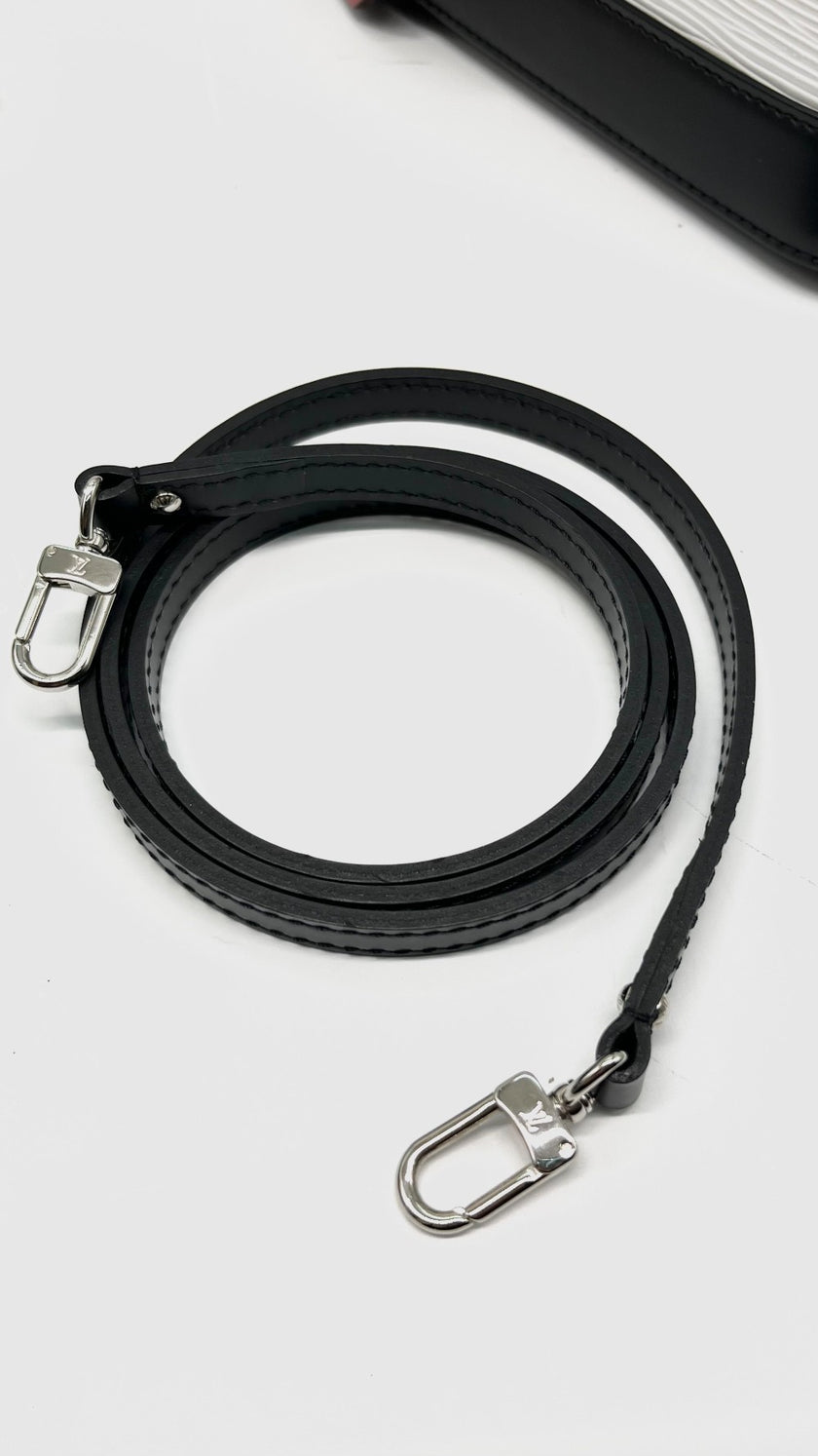 Preowned. LV Alma BB Epi White/Black Red Handle SHW. AA0240|10829