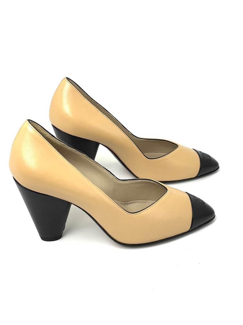 Brand New. Chanel Heel Beige Black Heel. 36|7677
