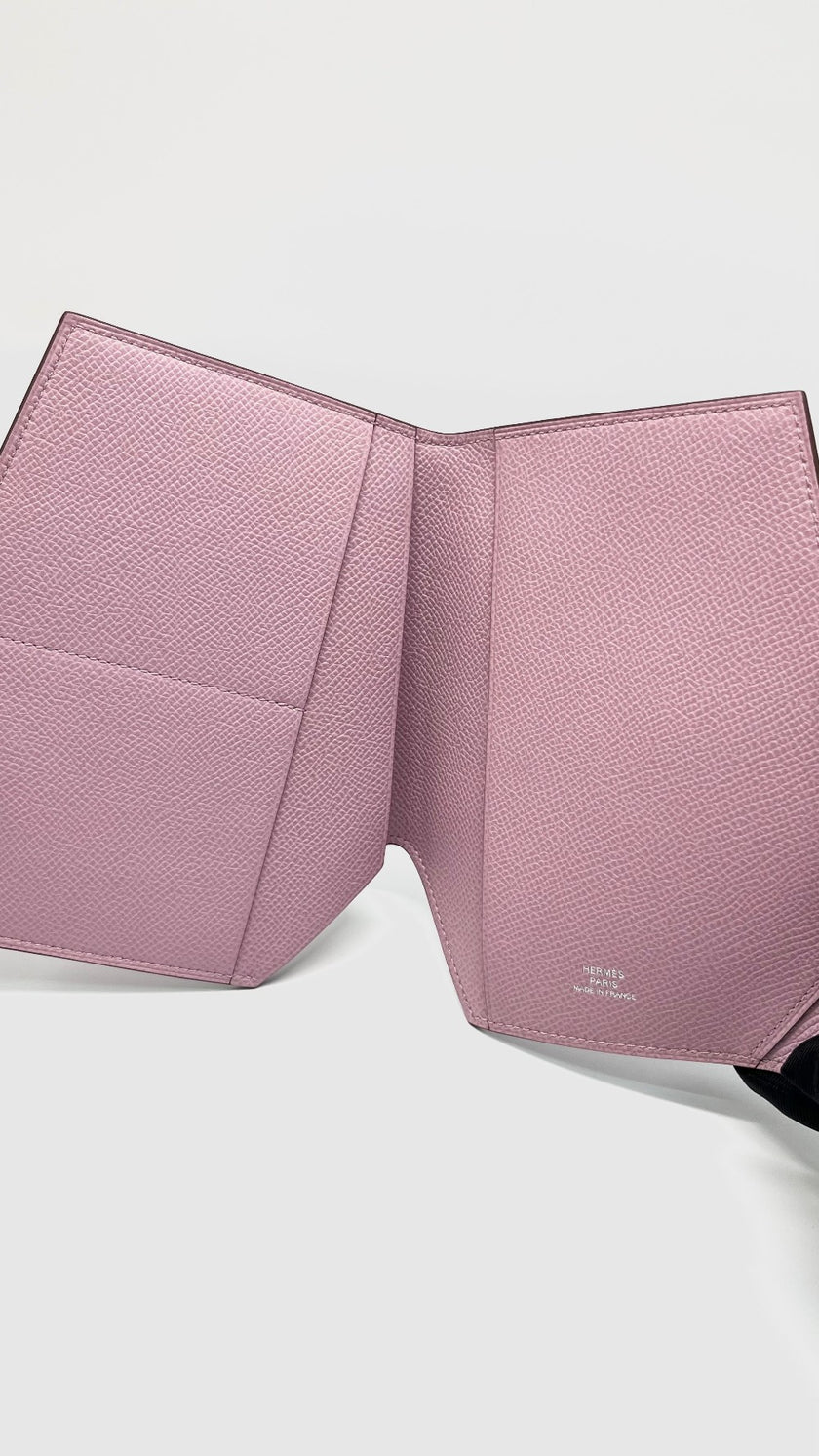 Brand New. Hermes Passport Holder Mauve|9985