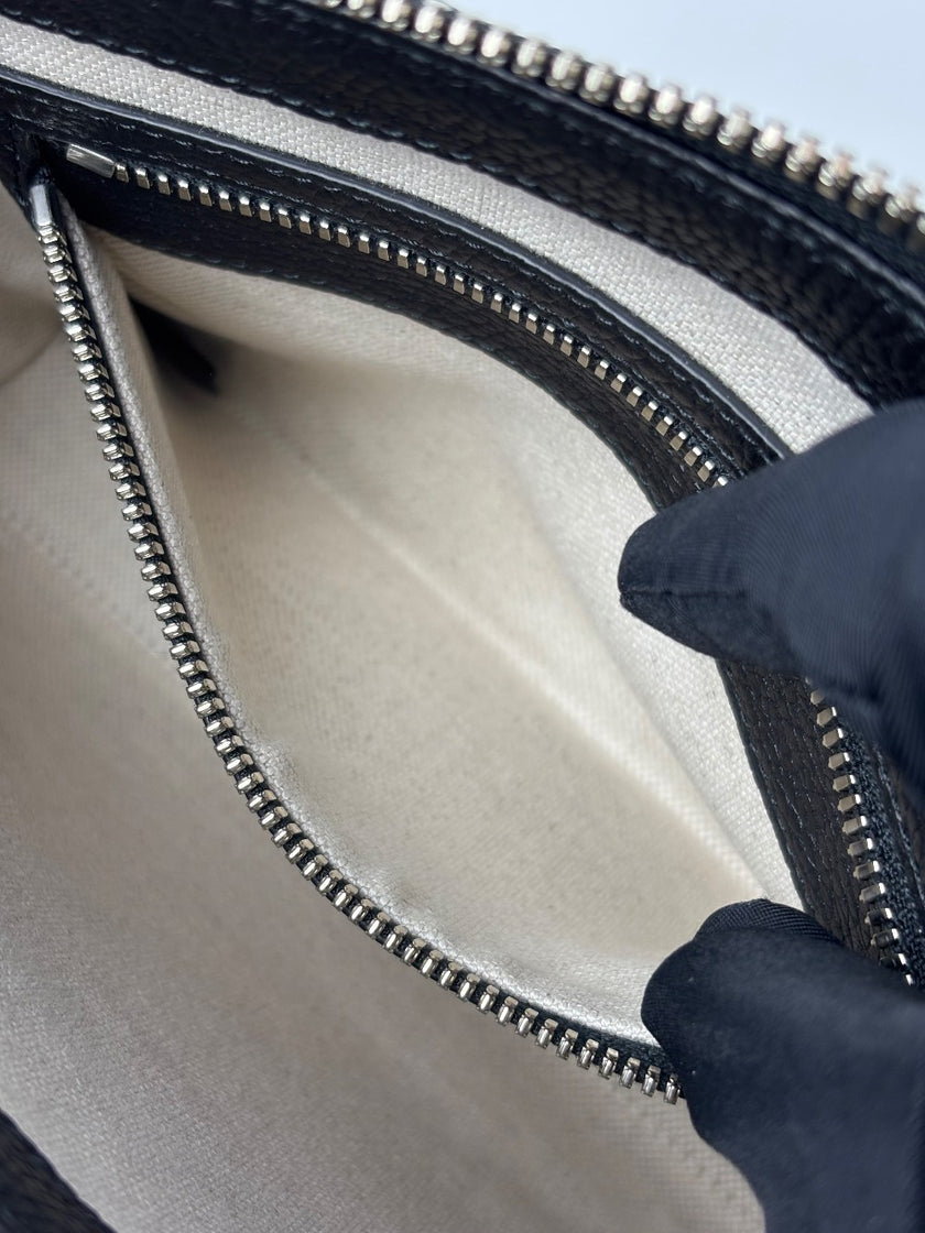 [SALE] Like New. Gucci Jumbo Small Sling Bag Black|5978