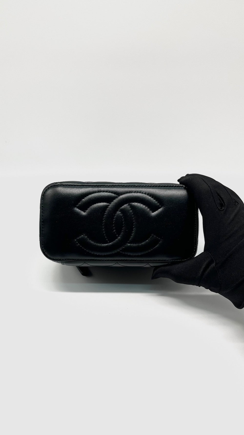 Brand New. Chanel Small Vanity Case Black Lambskin GHW. APU84T06|15118