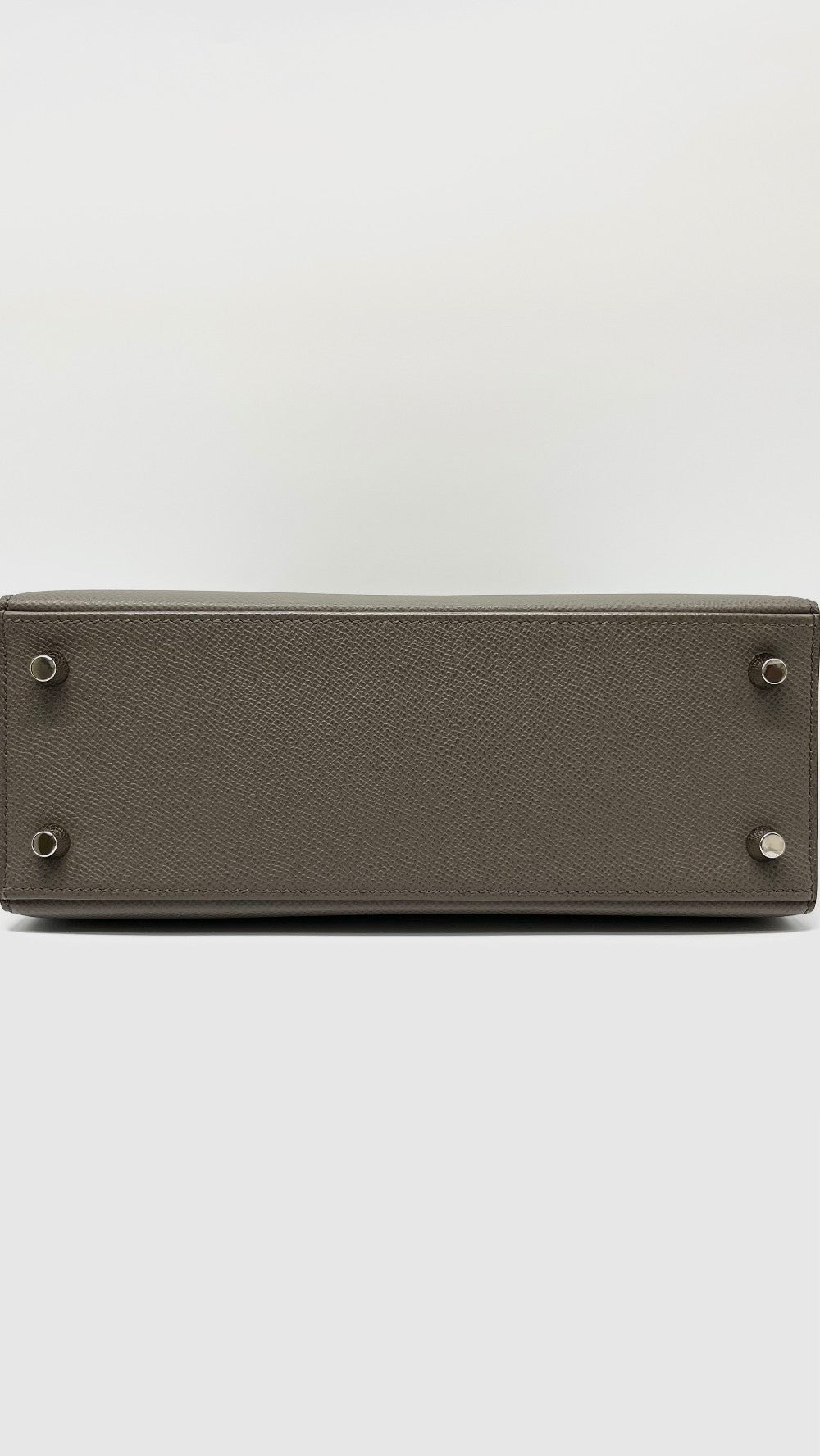 Brand New. Hermes Kelly 25 Etain Epsom Sellier PHW. UNS433AF|6506