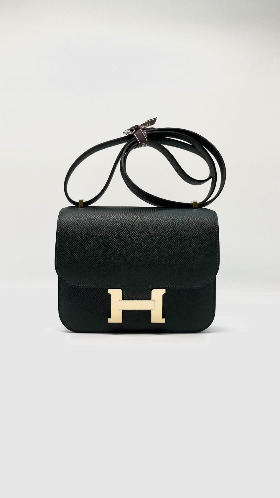 Brand New. Hermes Constance 18 Vert Mangrove Epsom GHW. WMU864SG|6540