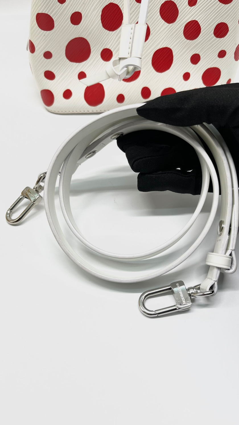 Preowned. LV Neonoe Yayoi Epi SHW. MCHIP|8476