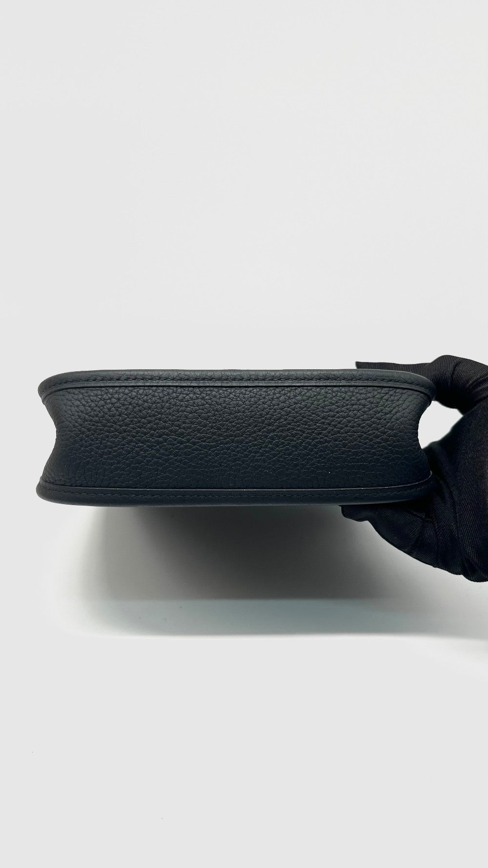 Preowned. Hermes Evelyne TPM Togo Noir PHW. DBS011ZB|15329