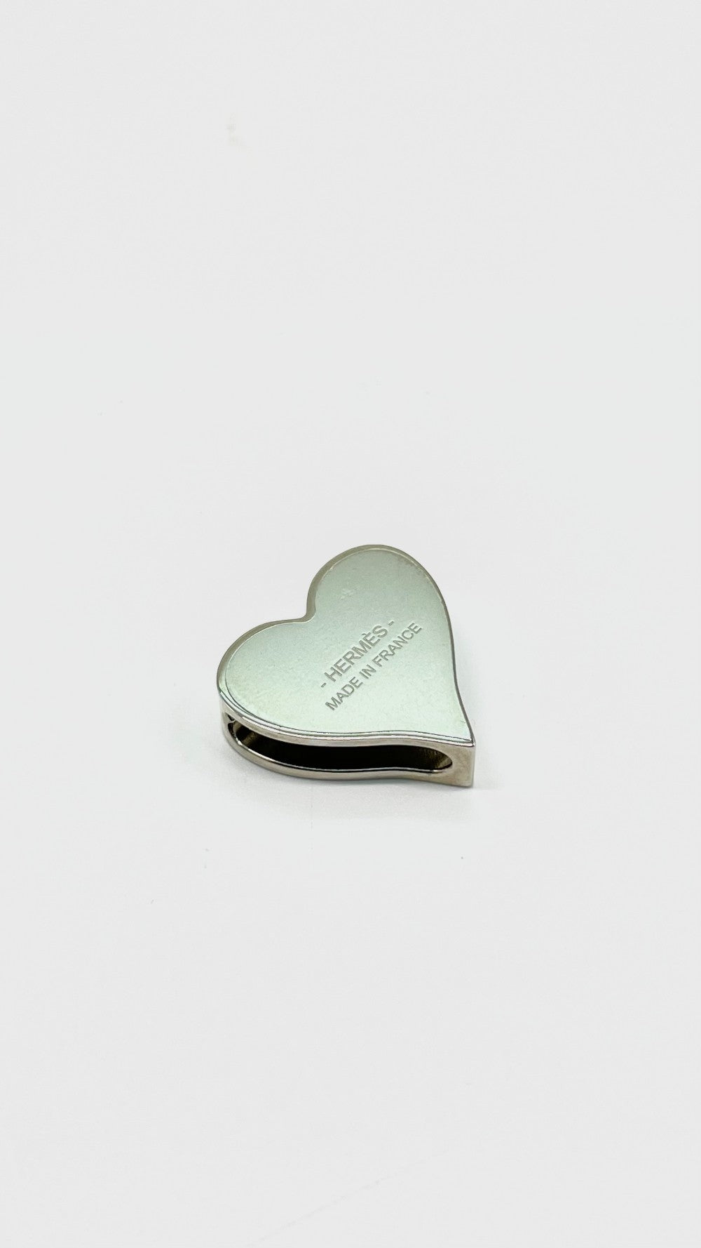 Brand New. Hermes Heart Scarf Ring|9589