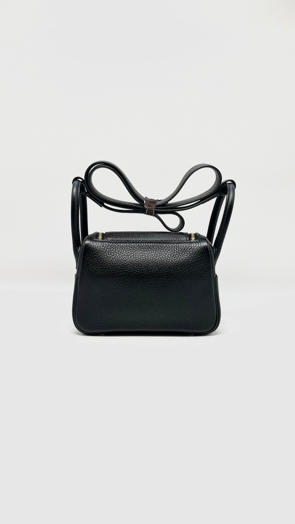 Preowned. Hermes Mini Lindy Clemence Black GHW. YCT599CZ|10309