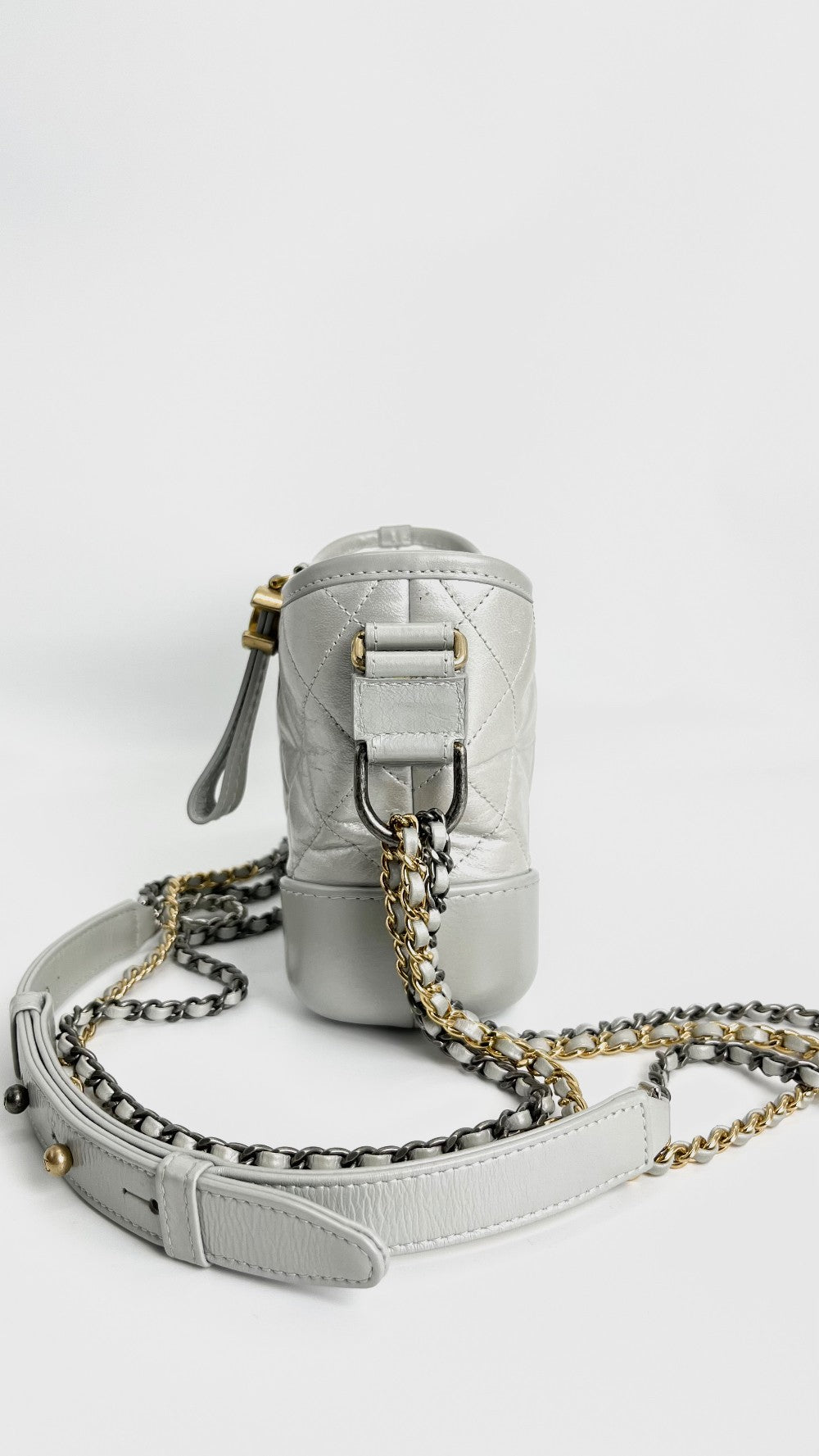 [SALE] Preowned. Chanel Gabrielle Mini White. 28862821|4240