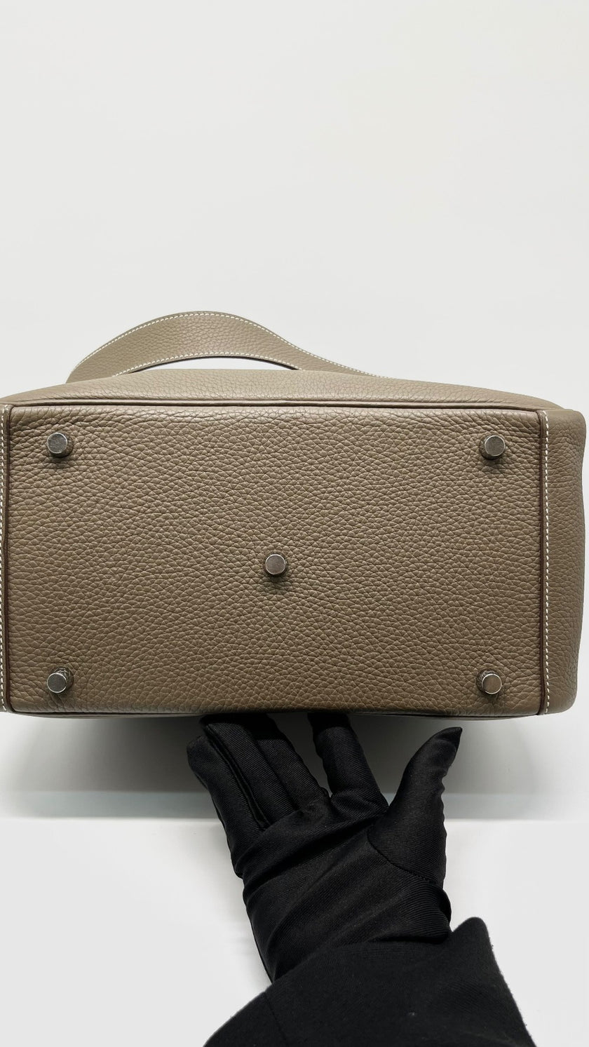 Like New. Hermes Lindy 30 Etoupe Togo PHW. ANN001IW|14028