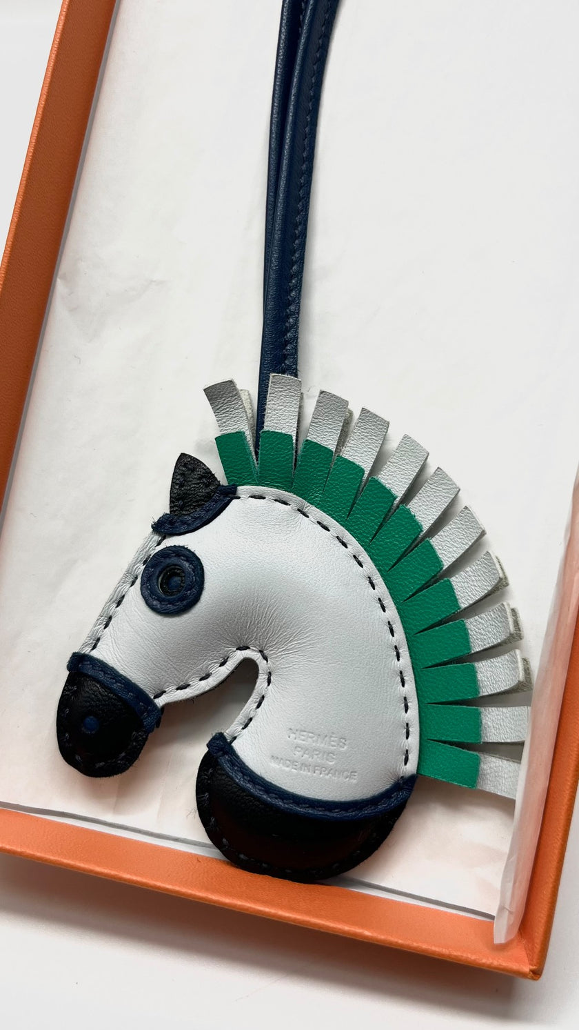 Brand New. Hermes Gee Gee Savannah Charm|9987