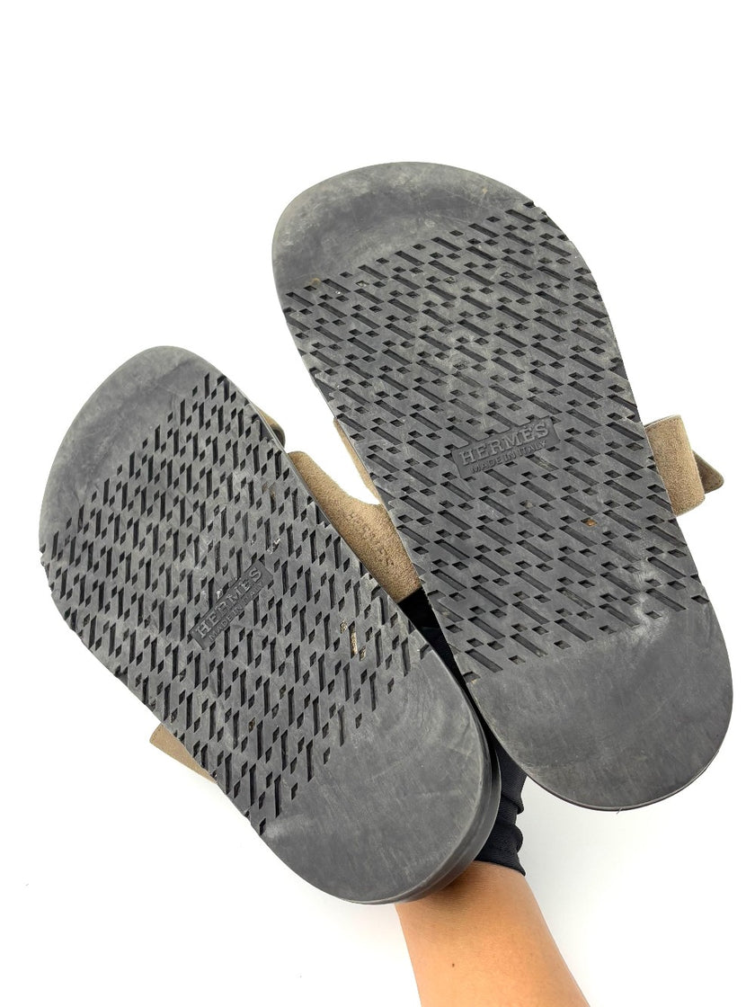 Preowned. Hermes Chypre Etoupe Suede. 41.5|7531