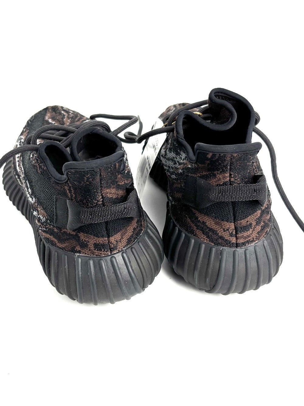 Brand New. Yeezy Boost Sneakers Black. 10|12628