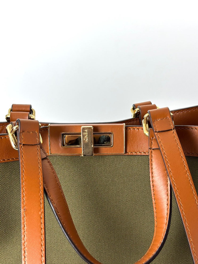 Preowned. Fendi Peekaboo X Tote Large Green. 8BH375-ABVV-208-4927|6231