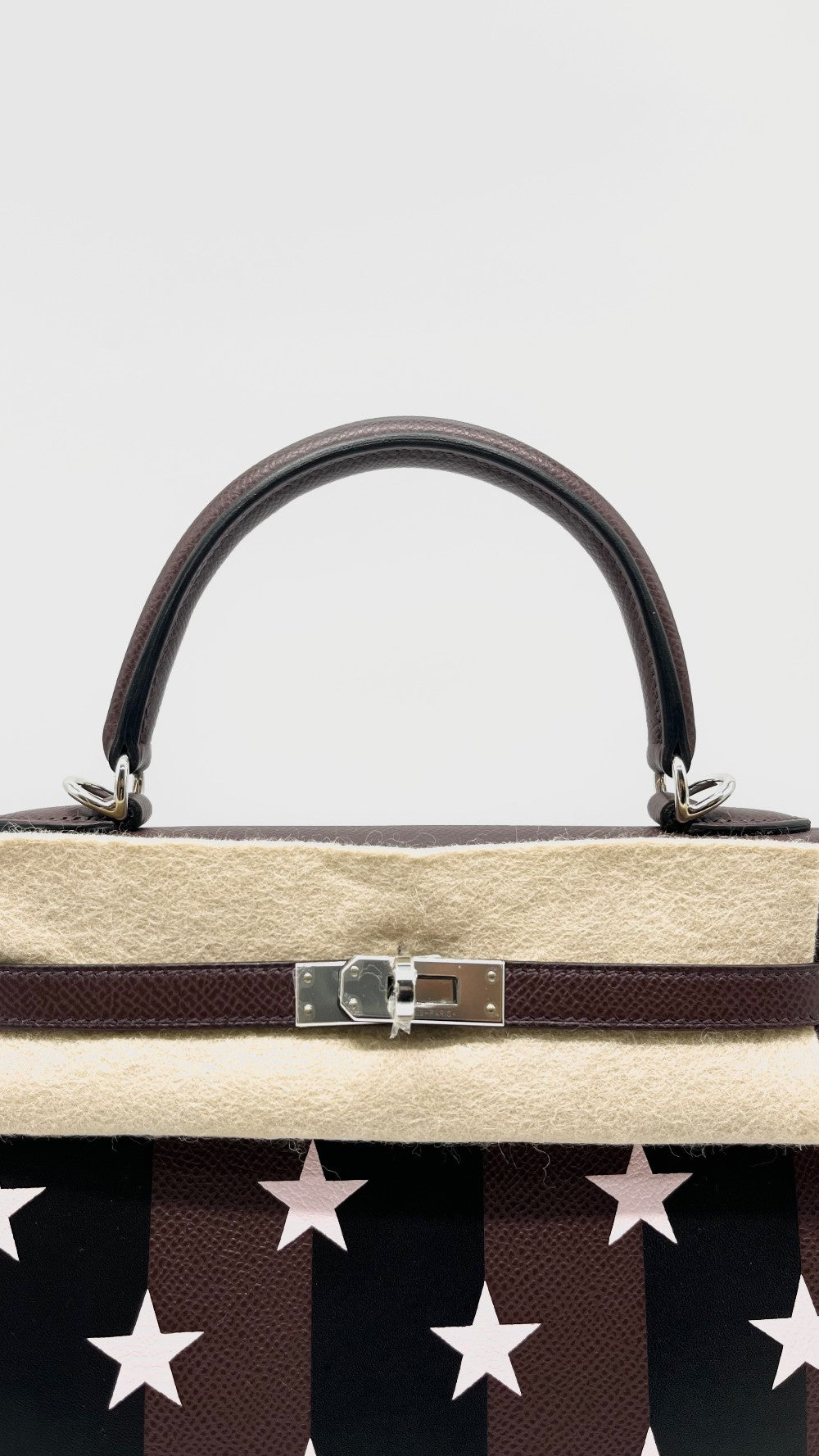 Brand New. Hermes Kelly 25 Casaque Etoilee Rouge Sellier/Noir/Rose Darling PHW. WHT319BI|10213