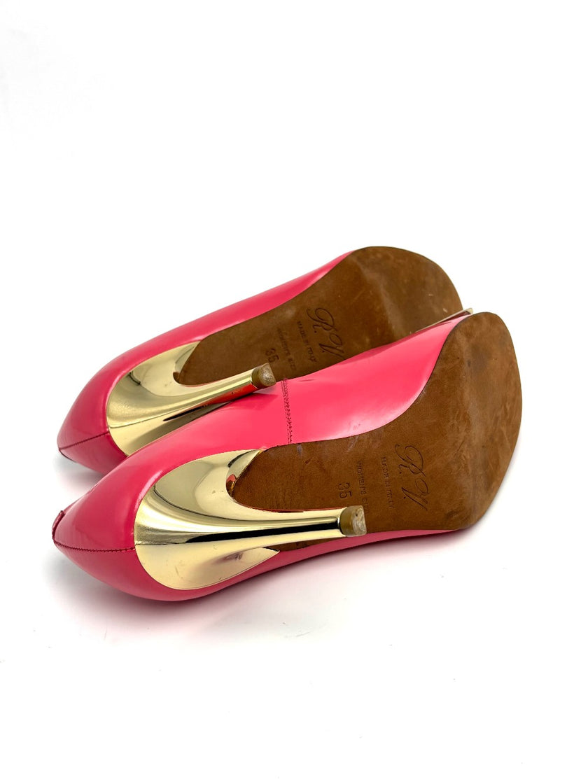 Preowned. Roger Vivier Low Heel Patent Pink. 35|10642