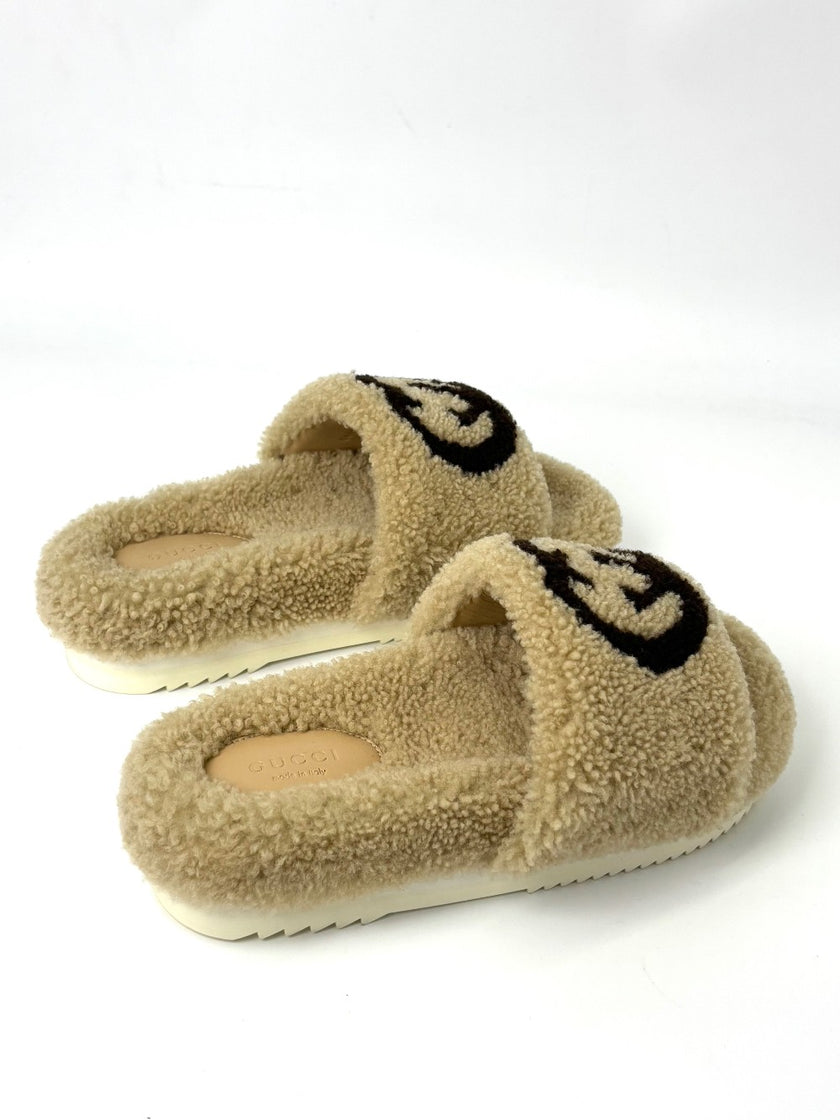 Preowned. Gucci Slides Teddy Beige. 36|7270