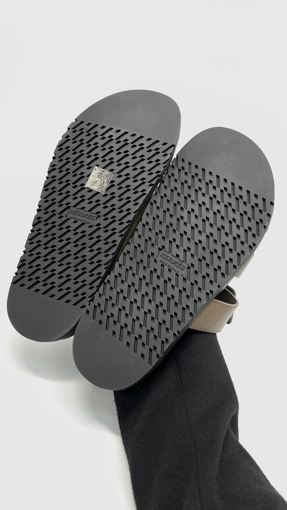 Brand New. Hermes Chypre Etoupe. 37.5|13938