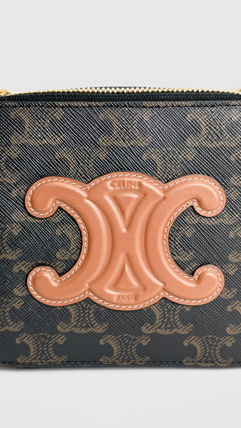 Unused. Celine Triomphe Box Tan|4553