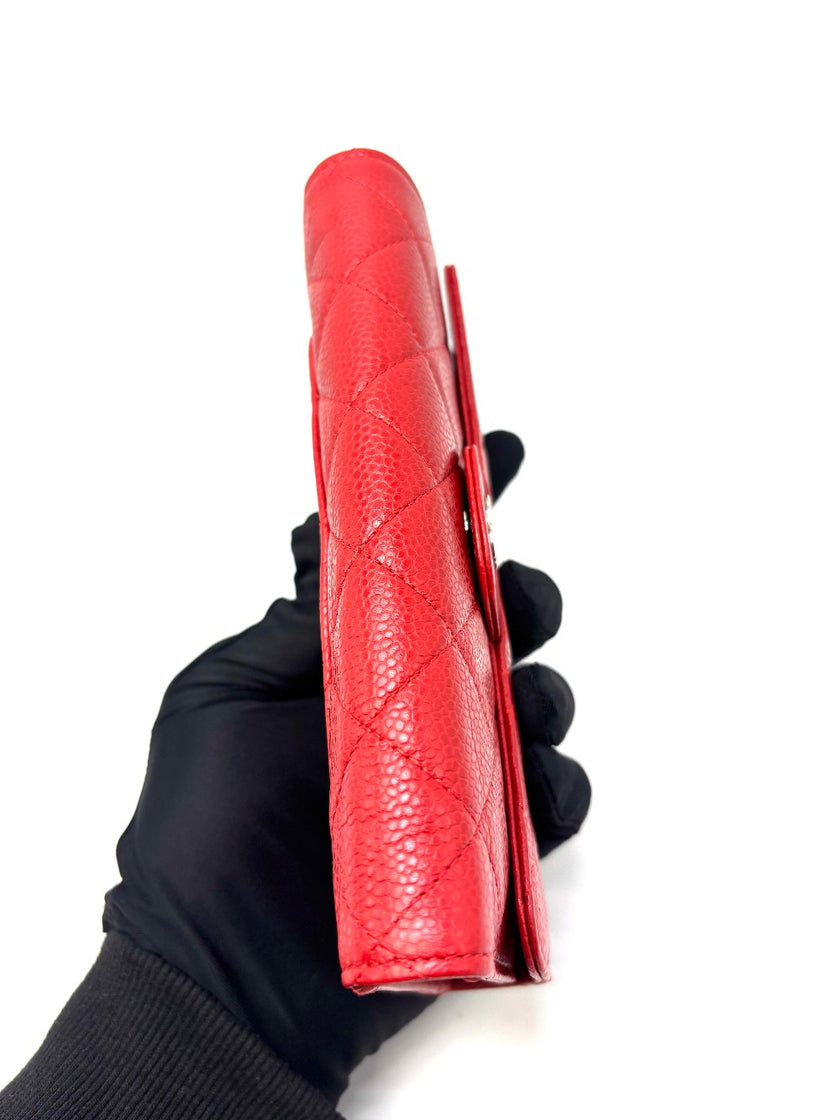 Preowned. Chanel Trifold Red Long Wallet Caviar SHW. 18732120|17971