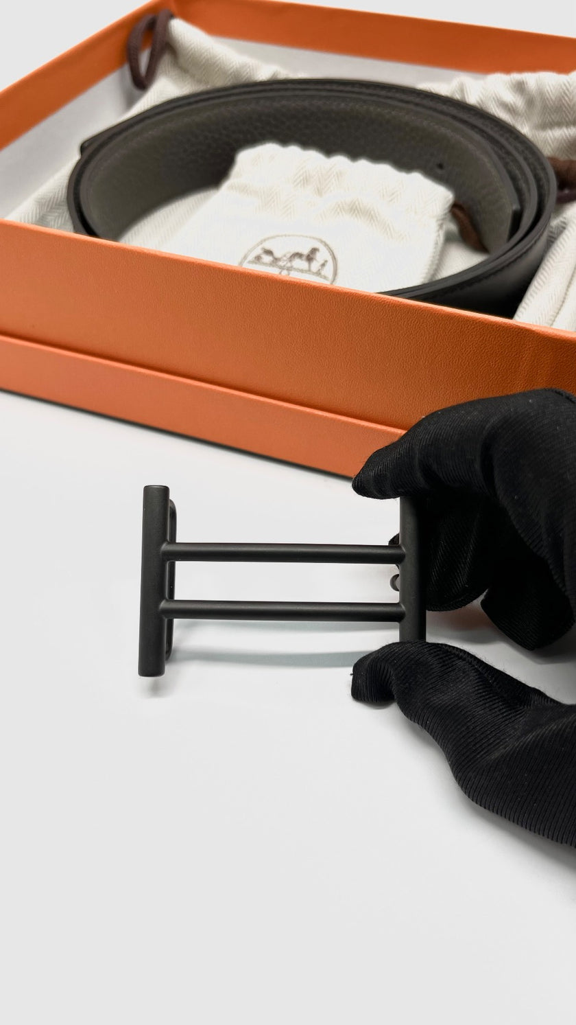 Brand New. Hermes Belt Etain/Black 95cm. UAA180|10518