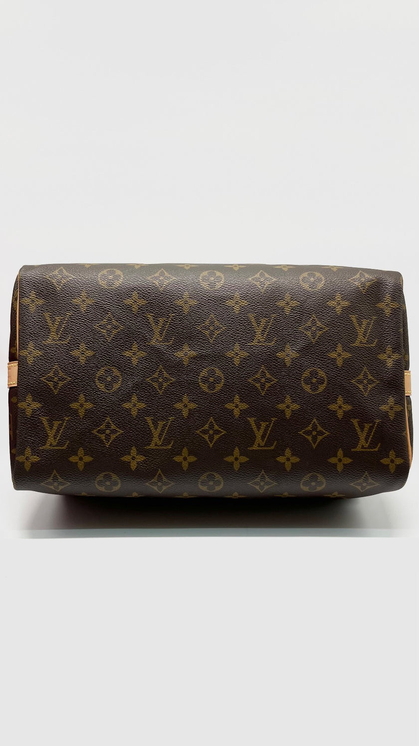 Preowned. LV Speedy Bandouliere 30 Monogram. MIcrochip|11991