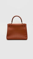 Preowned. Hermes Kelly 28 Cuirve Togo GHW. XHT101BM|15580