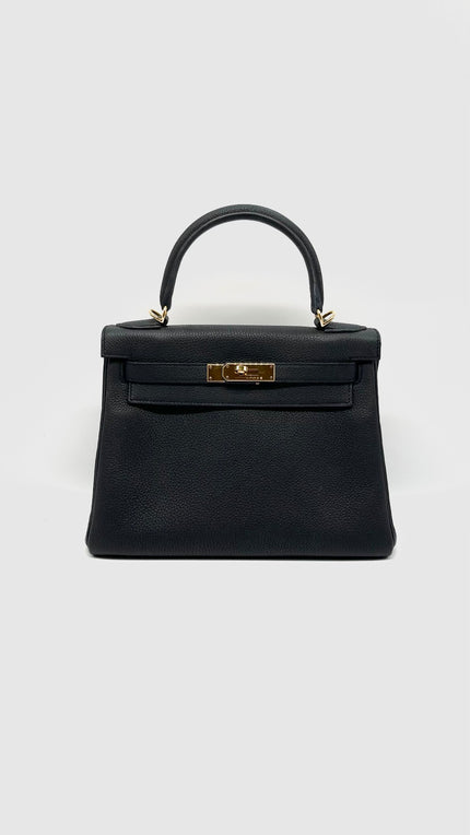 Preowned. Hermes Kelly 28 Black Togo GHW. WCT101TS|14490