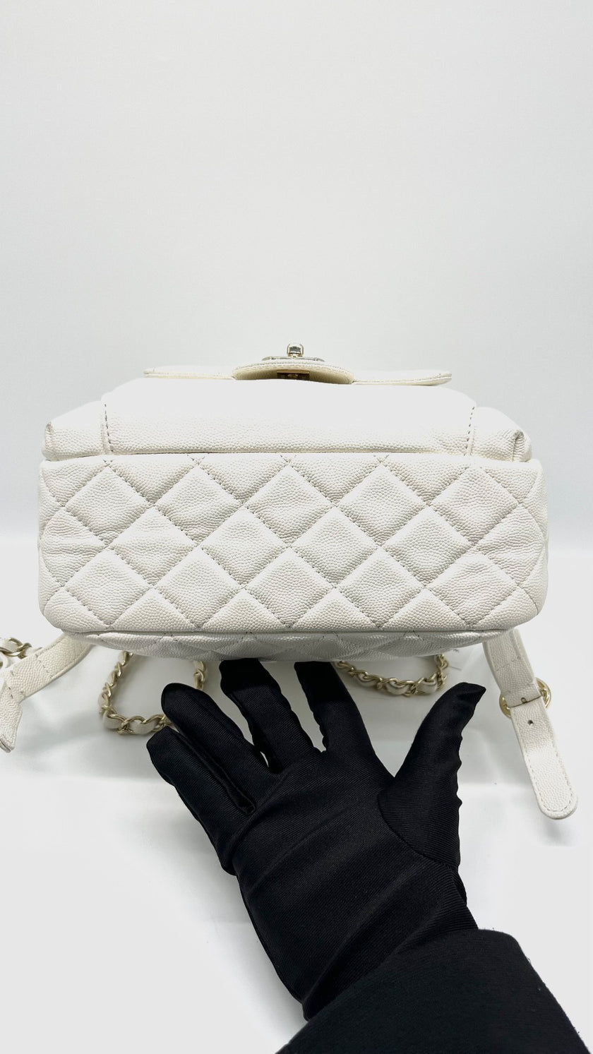 Preowned. Chanel CC Day Backpack White Caviar GHW. 27035013|13837