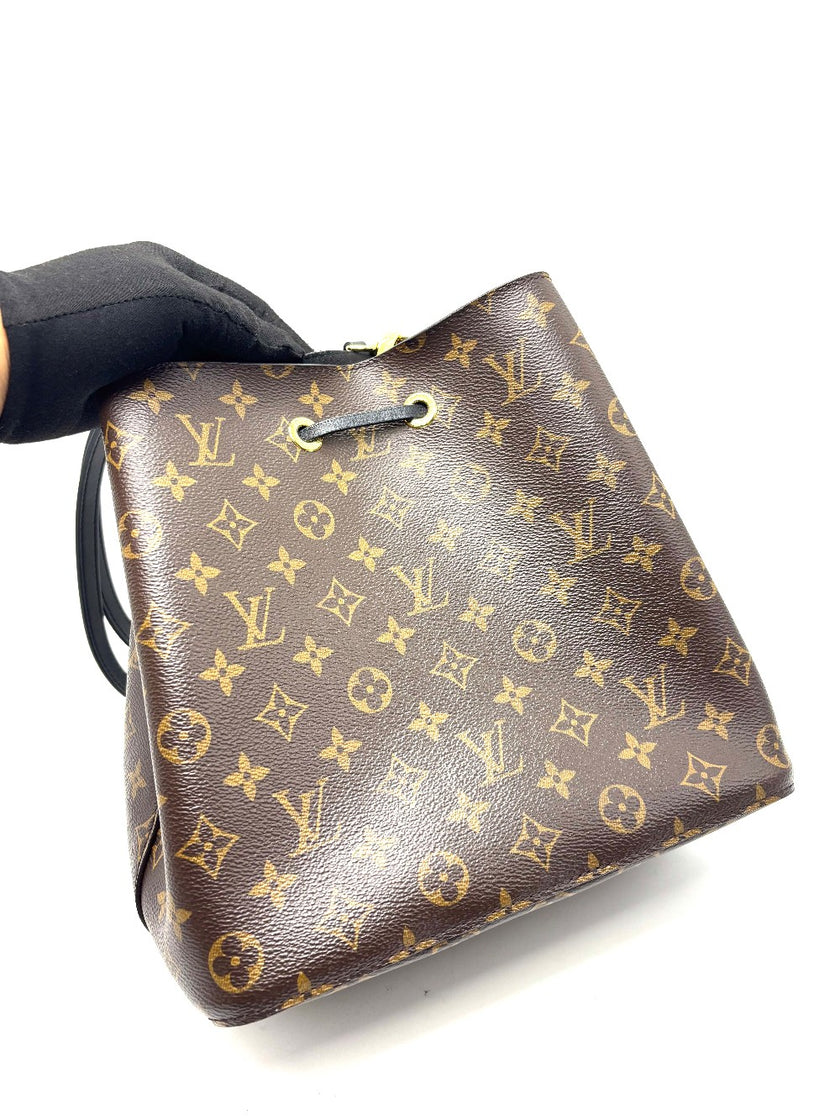 Preowned. LV Neonoe Monogram Black GHW. MI4138|17194