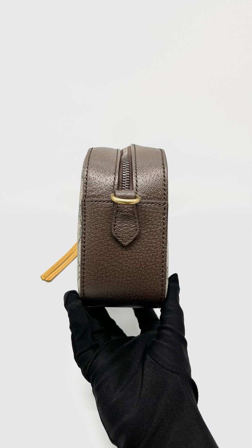 Like New. Gucci Neo Vintage GG Supreme Camera Bag Monogram Brown GHW|14913