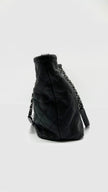Preowned. Chanel CC Quilted Tote Bag Black Caviar. 20869935|9872