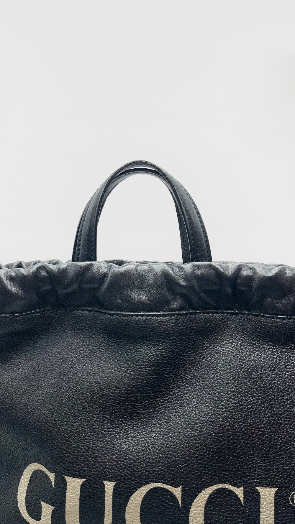Preowned. Gucci Drawstring Backpack Black Calfskin. 523586|16779