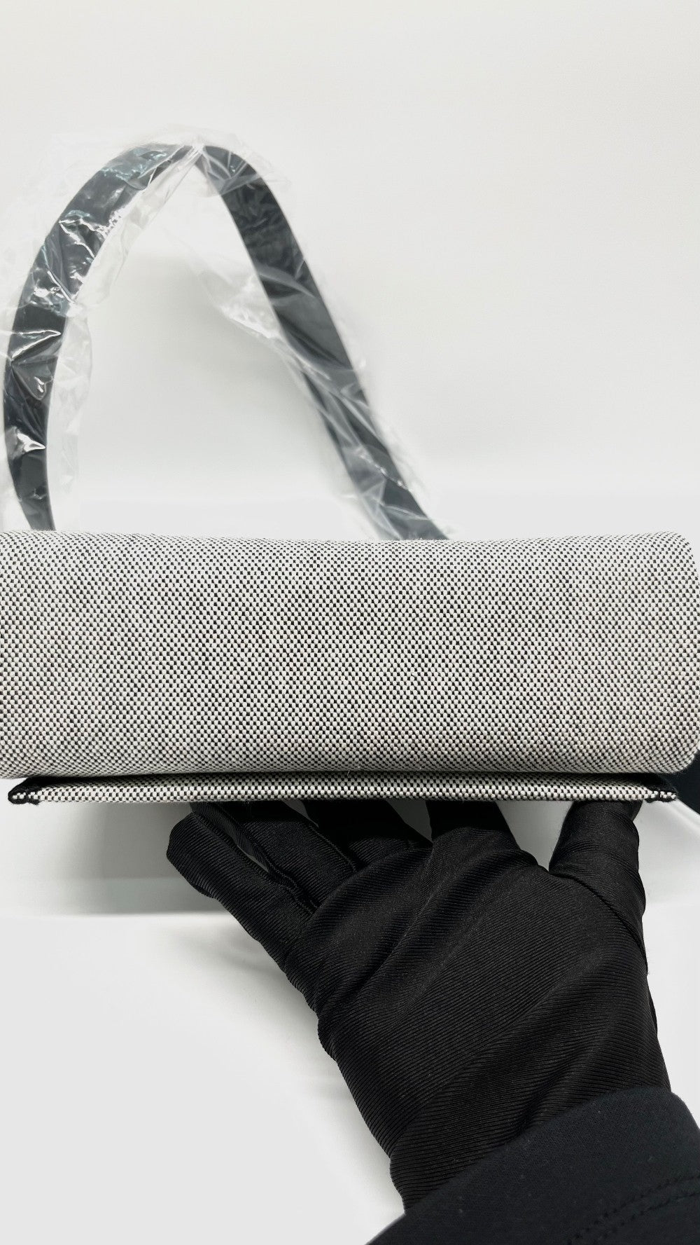 Brand New. Hermes Herbag 20 Zip Retourne Ecru/Black Canvass/Vache Hunter PHW. KAA006ZA|10234