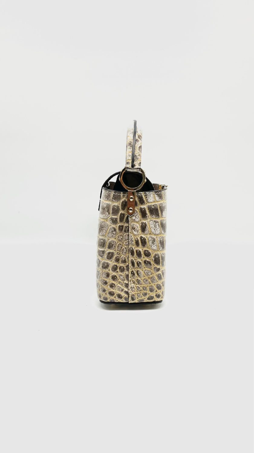 Preowned. LV Capucines Mini Himalayan GHW. Microchip|13823