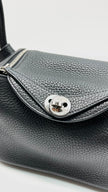 Preowned. Hermes Mini Lindy Noir Togo PHW. WTI324HY|9246
