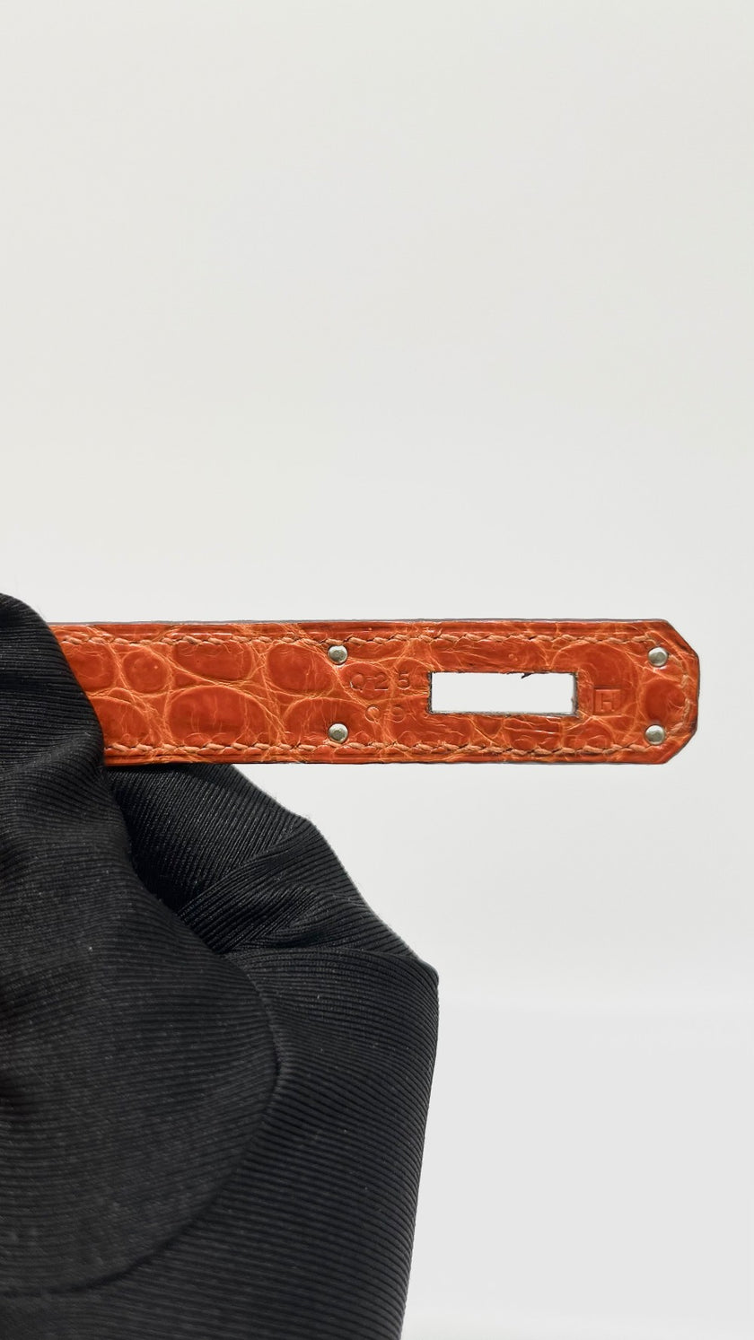 Preowned. Hermes Kelly 28 Croc Orange PHW. H Square Q2509|11530