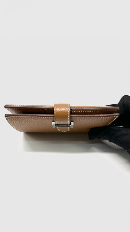 Preowned. Hermes Bearn Compact Wallet Gold PHW. YBY009CX|9359