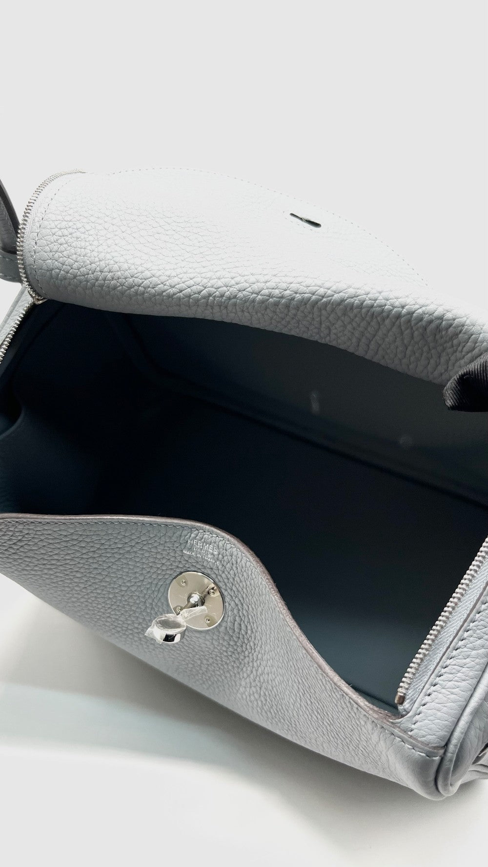 Brand New. Hermes Lindy 26 Gris Pantin Clemence PHW. KMA791DH|14641