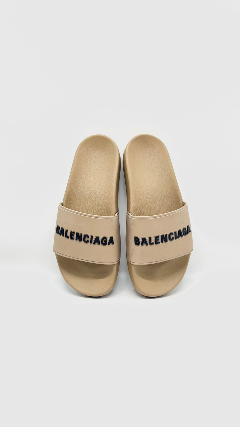 Preowned. Balenciaga Slide Beige. 39|10384