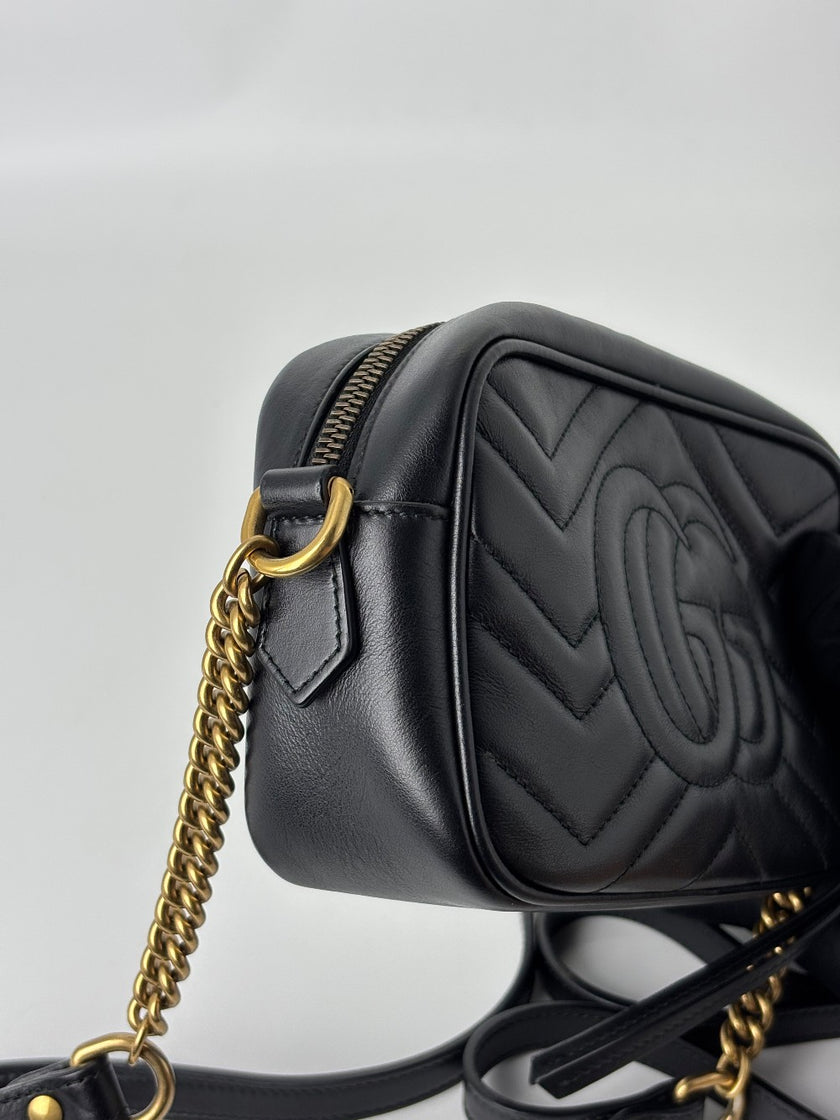 Preowned. Gucci Marmont Camera Case Black. 448065-204991|5872