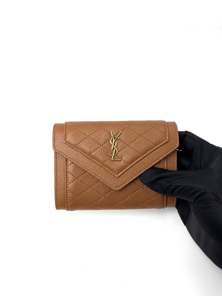 Brand New. YSL Gaby Flap Card Case Wallet Quilted Brown|7160