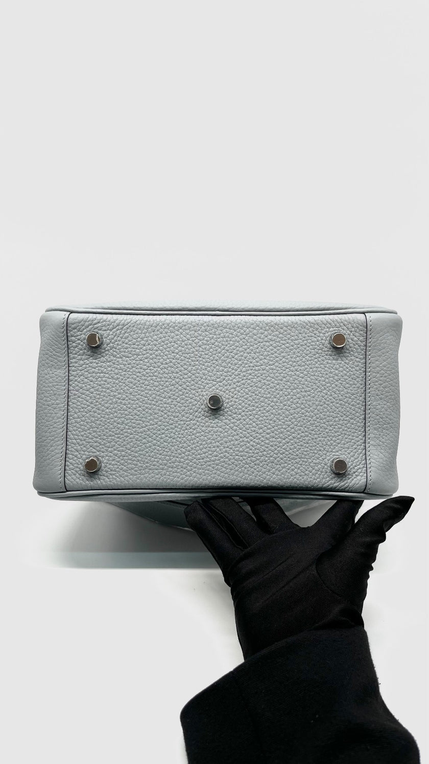 Brand New. Hermes Lindy 26 Gris Pantin Clemence PHW. KMA791DH|14640