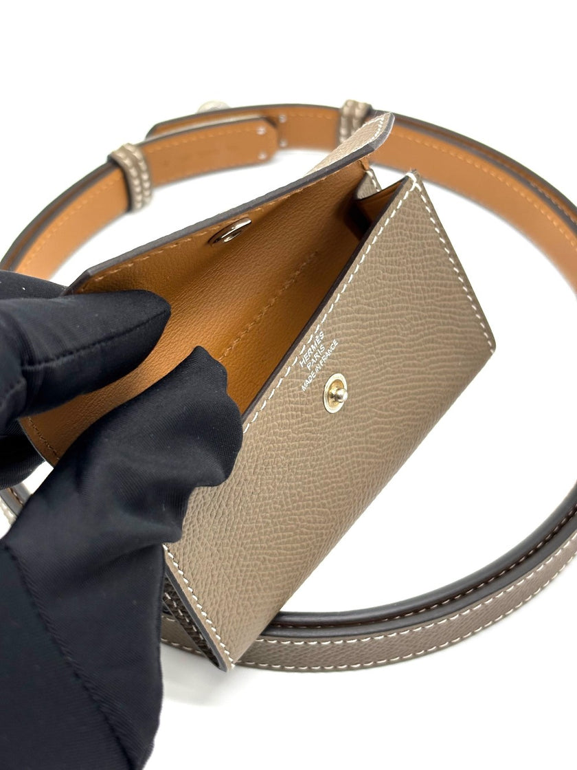 Brand New. Hermes Kelly Pocket Belt Etoupe PHW. UMI340IA|8893