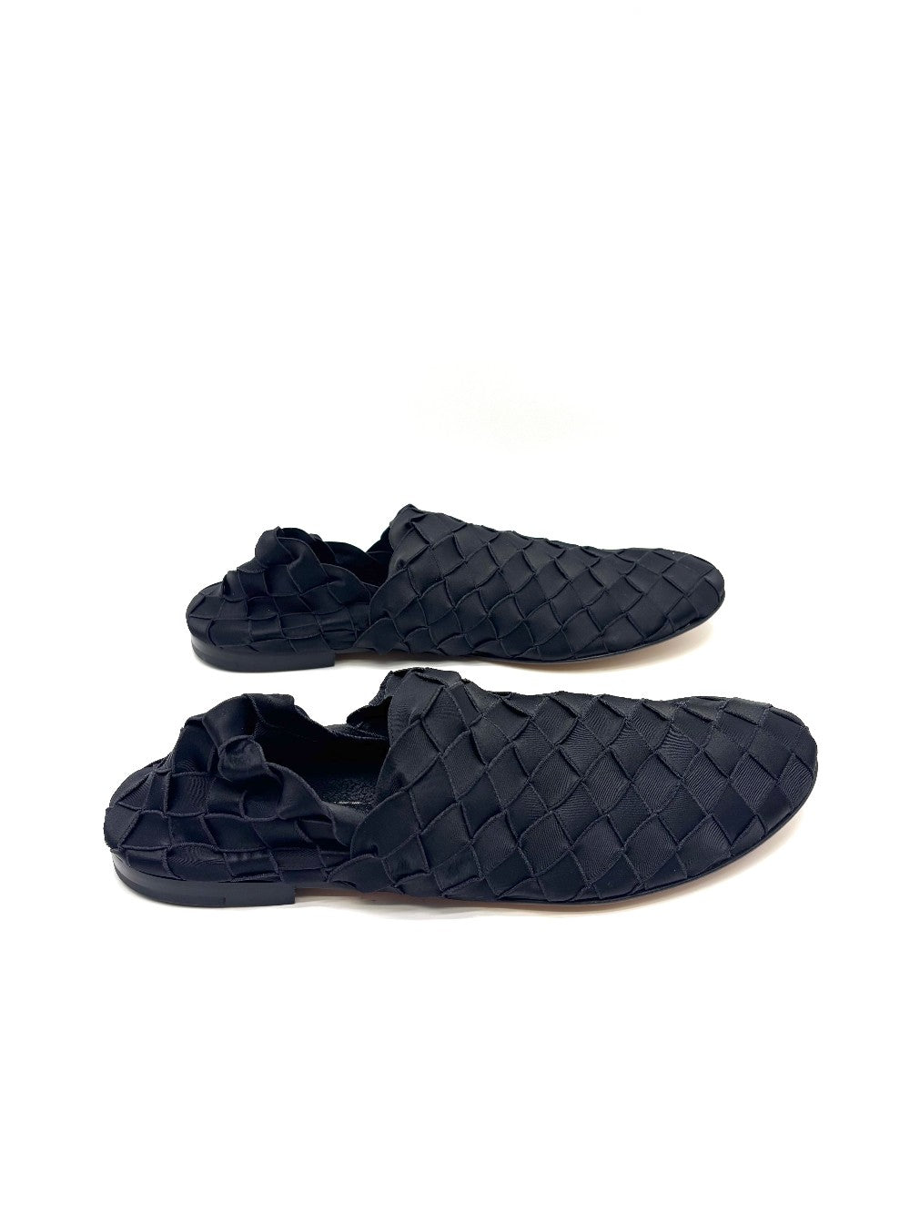 Like New. Bottega Intrecciato Loafers Black. 39.5|17424