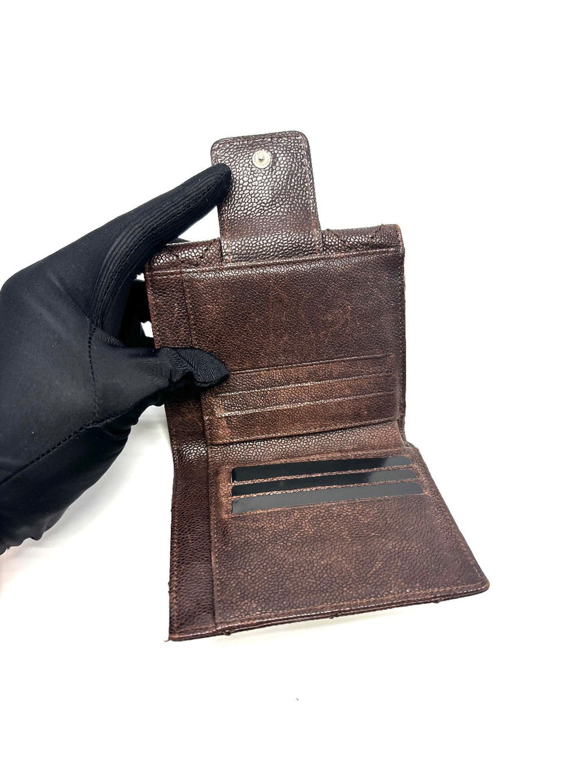 Preowned. Chanel Bifold Wallet Brown Caviar SHW. 10776392|16961